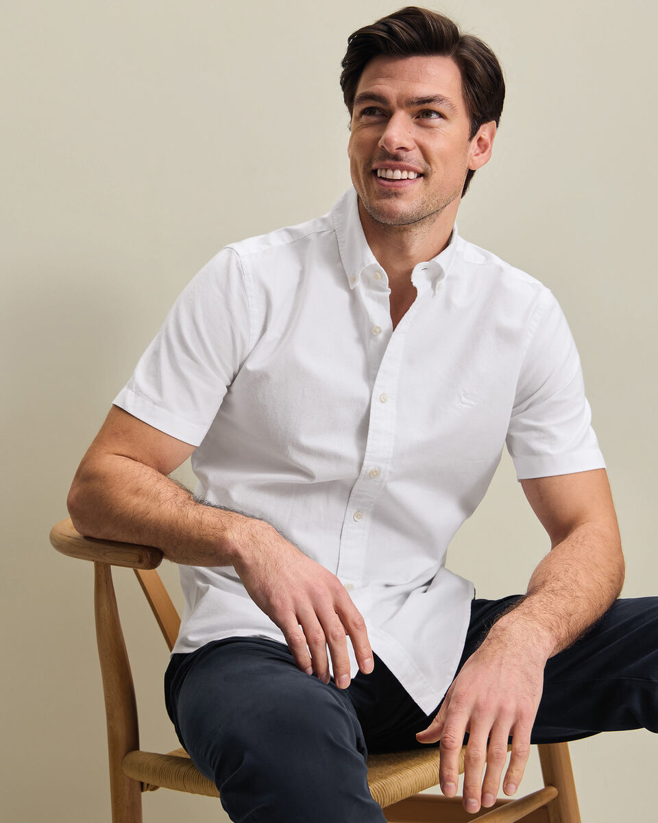 Short Sleeve Button-Down Stretch Washed Oxford Shirt &ndash; White