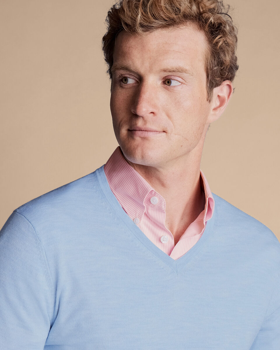 VICTOR V-NECK MERINO SHIRT IN BLUE main image 1