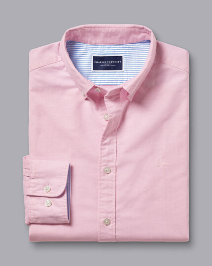 Schlichtes vorgewaschenes Oxfordhemd mit Button-down-Kragen - Rosa