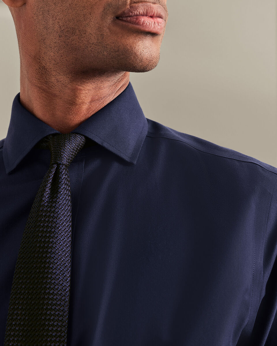 Chemise en serg&eacute; sans repassage &ndash; Bleu marine