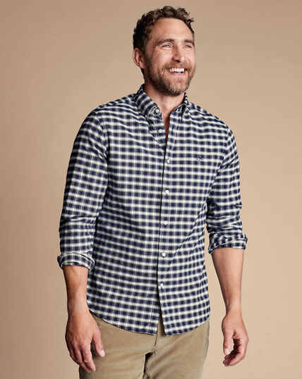 Gebürstetes vorgewaschenes Oxfordhemd mit Button-down-Kragen und Gitterkaros - Marineblau