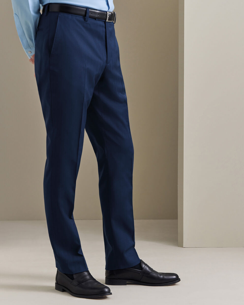 Pantalon de costume Ultimate Performance &agrave; motif chevrons - Bleu royal