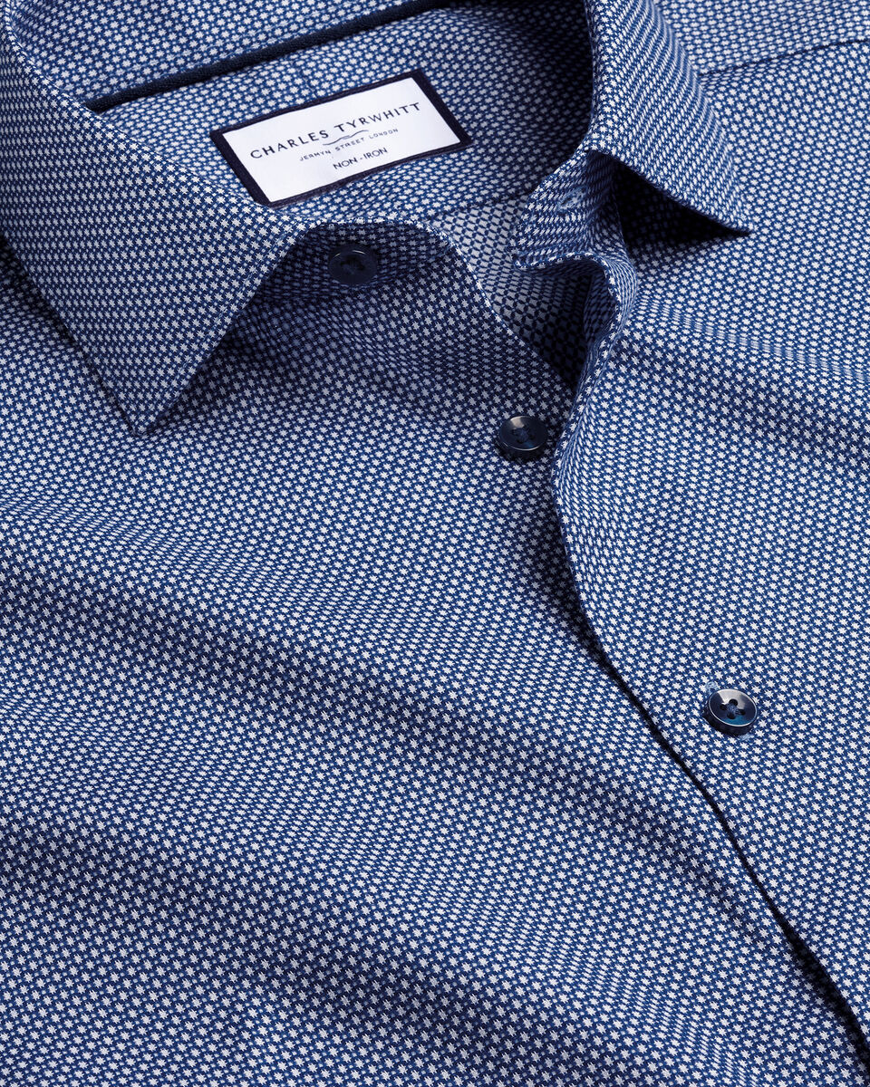 Non-Iron Oval Stretch Texture Shirt - Royal Blue | Charles Tyrwhitt