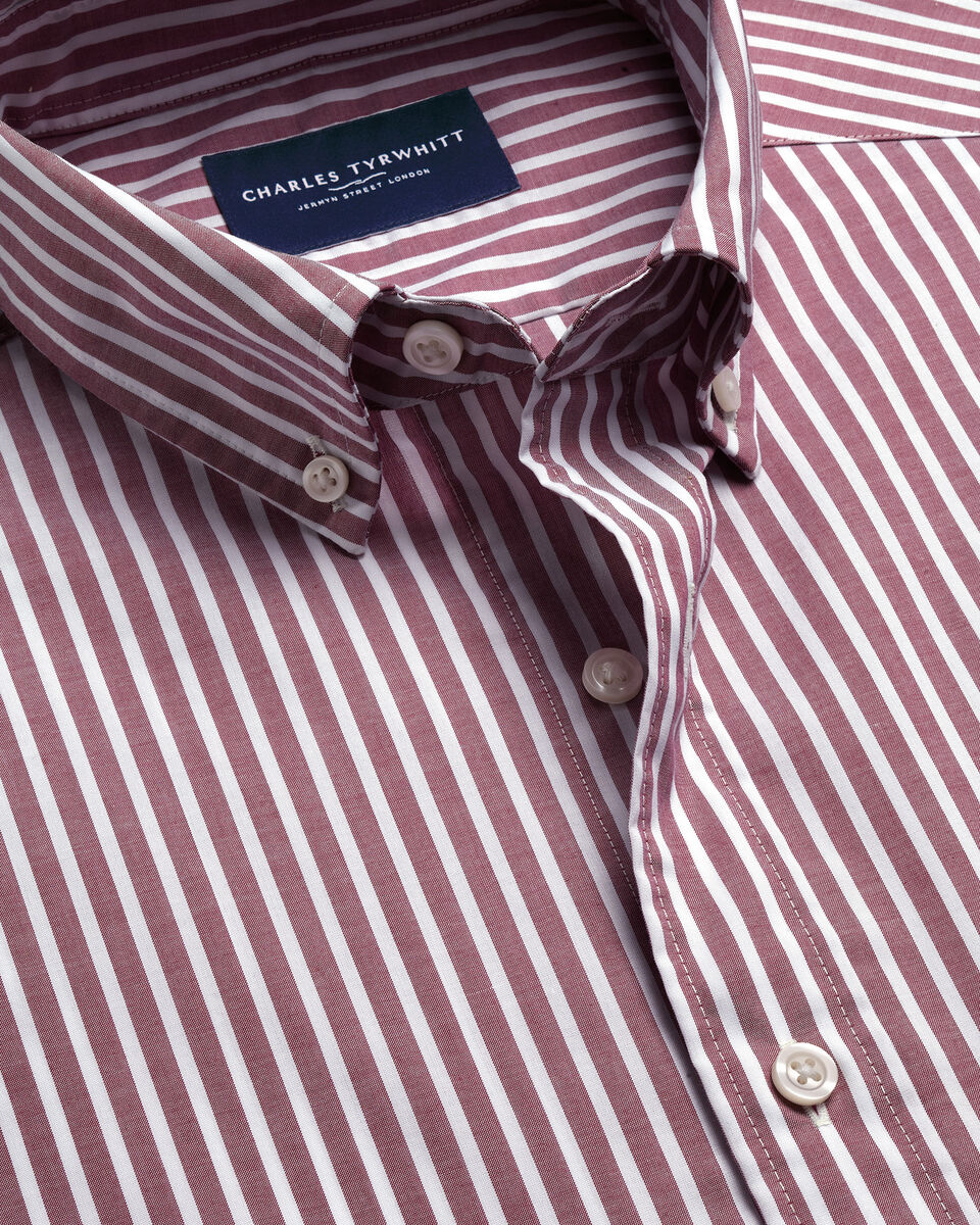Popeline-Hemd mit Stretch, Button-down-Kragen und Streifen&nbsp;- Burgunderrot