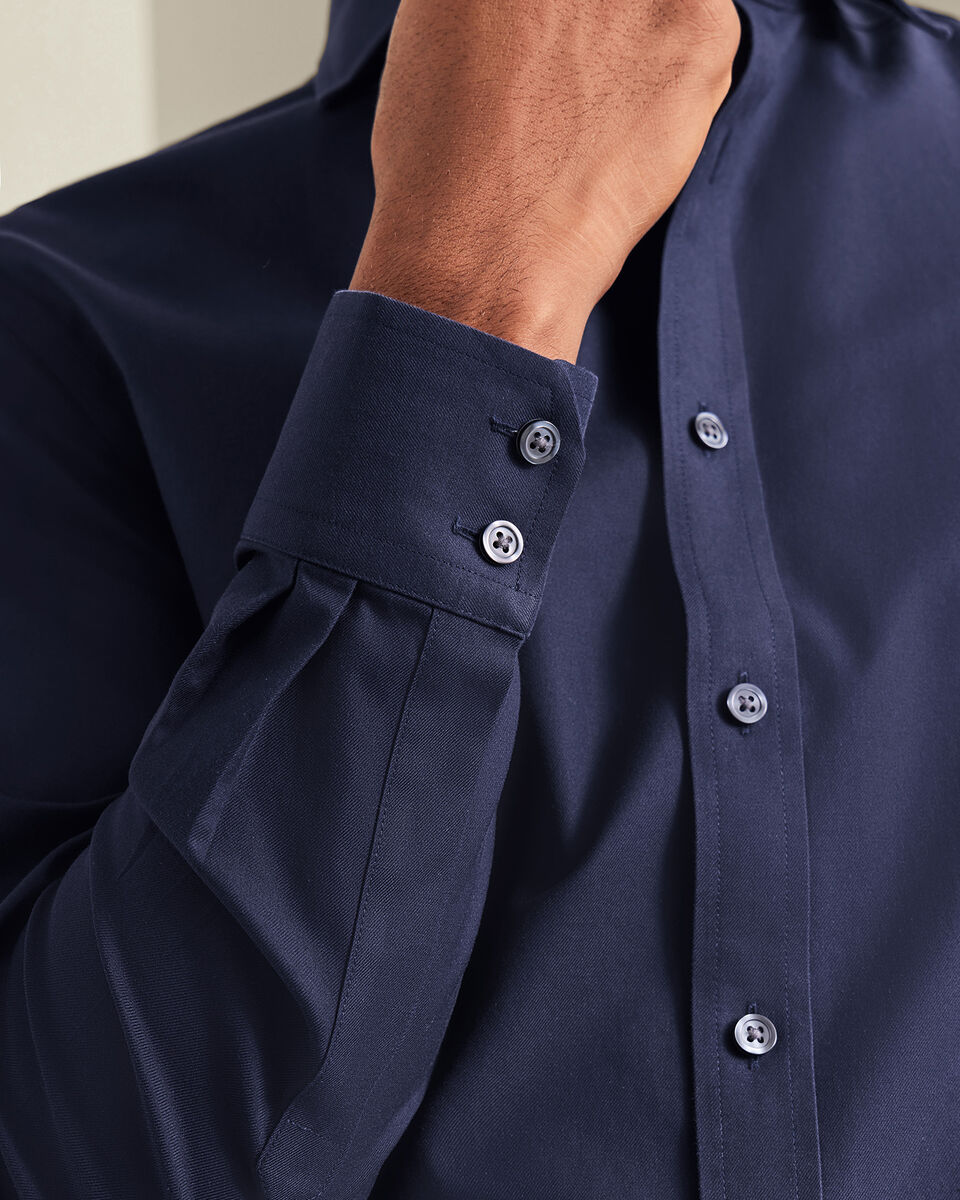 Chemise en serg&eacute; sans repassage &ndash; Bleu marine