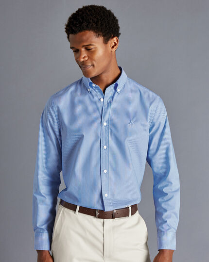 Bügelfreies Hemd aus Stretchgewebe mit Button-down-Kragen und Streifen - Kornblumenblau