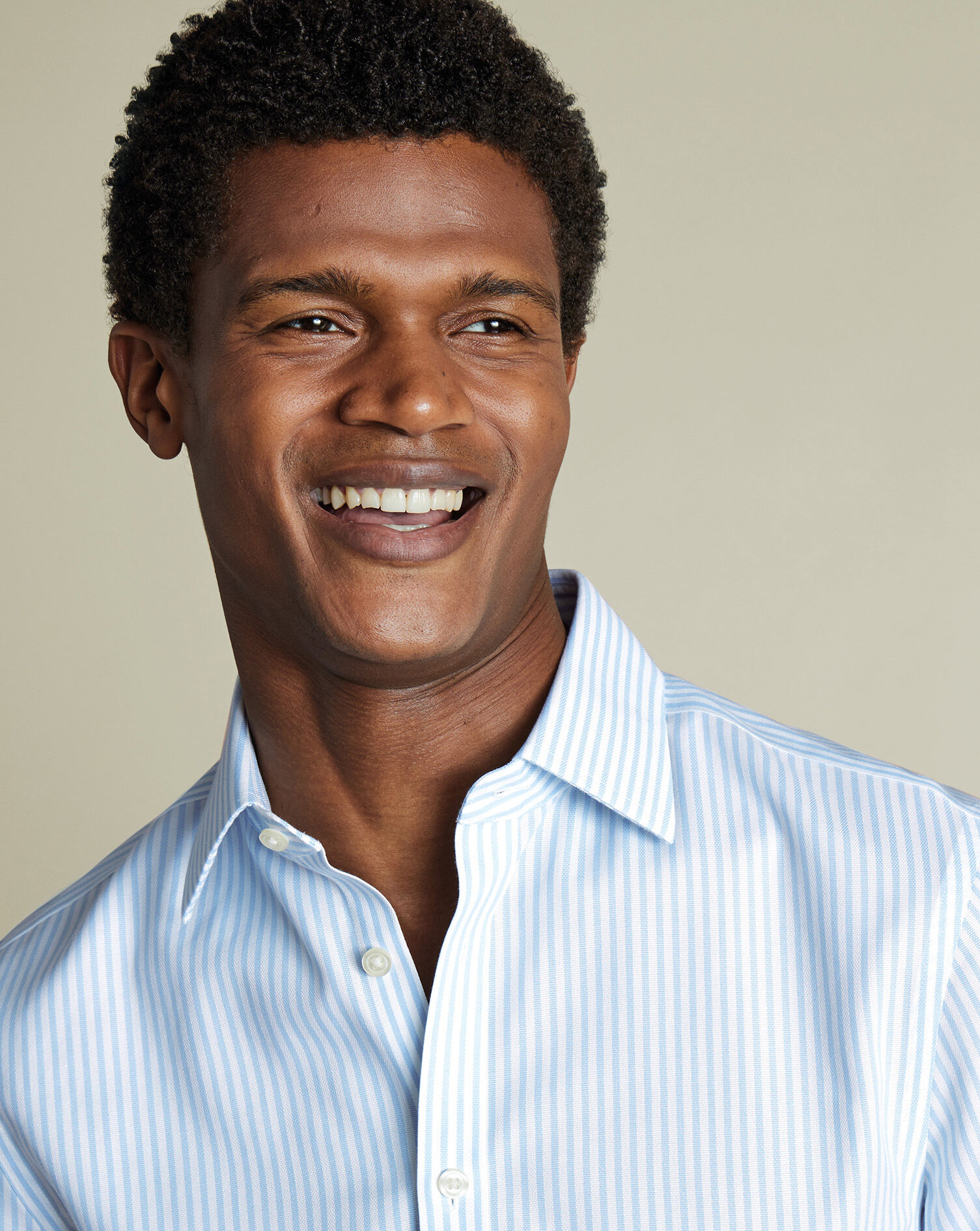 Chemise Rich & Royal Rayures Métalliques Blanches - Taille M, Style Décontracté Et Brillant