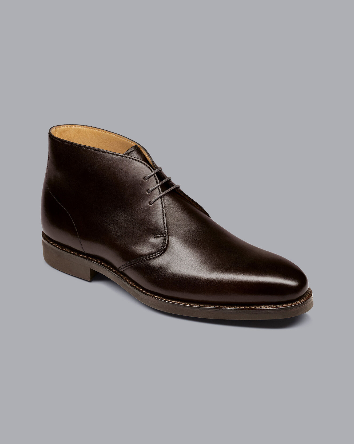 stuart weitzman tiemodel