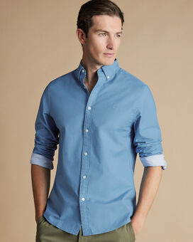 Vorgewaschenes Oxfordhemd mit Button-down-Kragen - Mittelblau