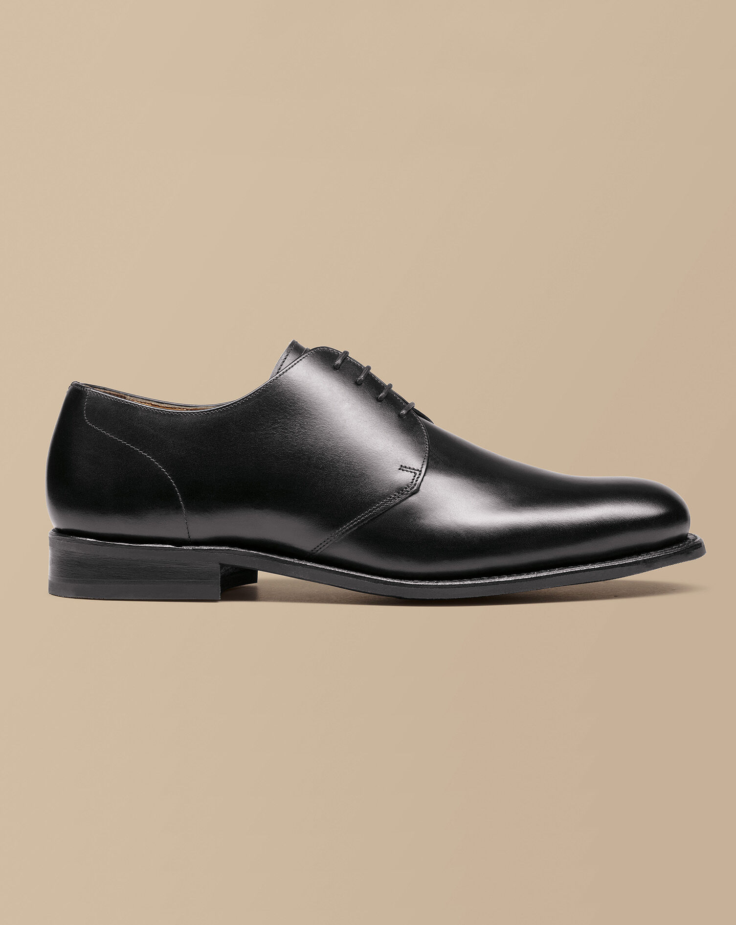 rubber soled black oxford shoes