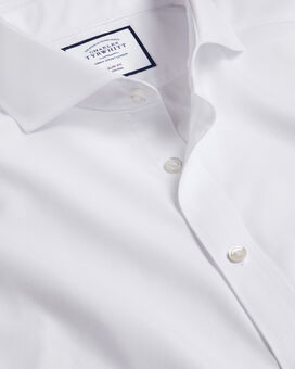 Bügelfreies Twill-Hemd mit Extrem-Haifischkragen - Weiß