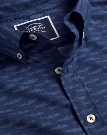 Bügelfreies Stretch-Kurzarmhemd aus Popeline mit Button-down-Kragen und Fisch-Motiv - Marineblau
