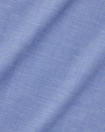 Bügelfreies Hemd aus Baumwoll-Leinen-Mix mit Semi-Haifischkragen - Kobaltblau