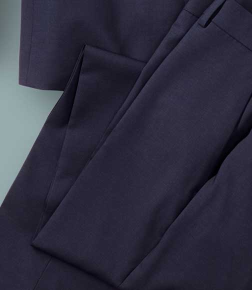 suit detail: stretch