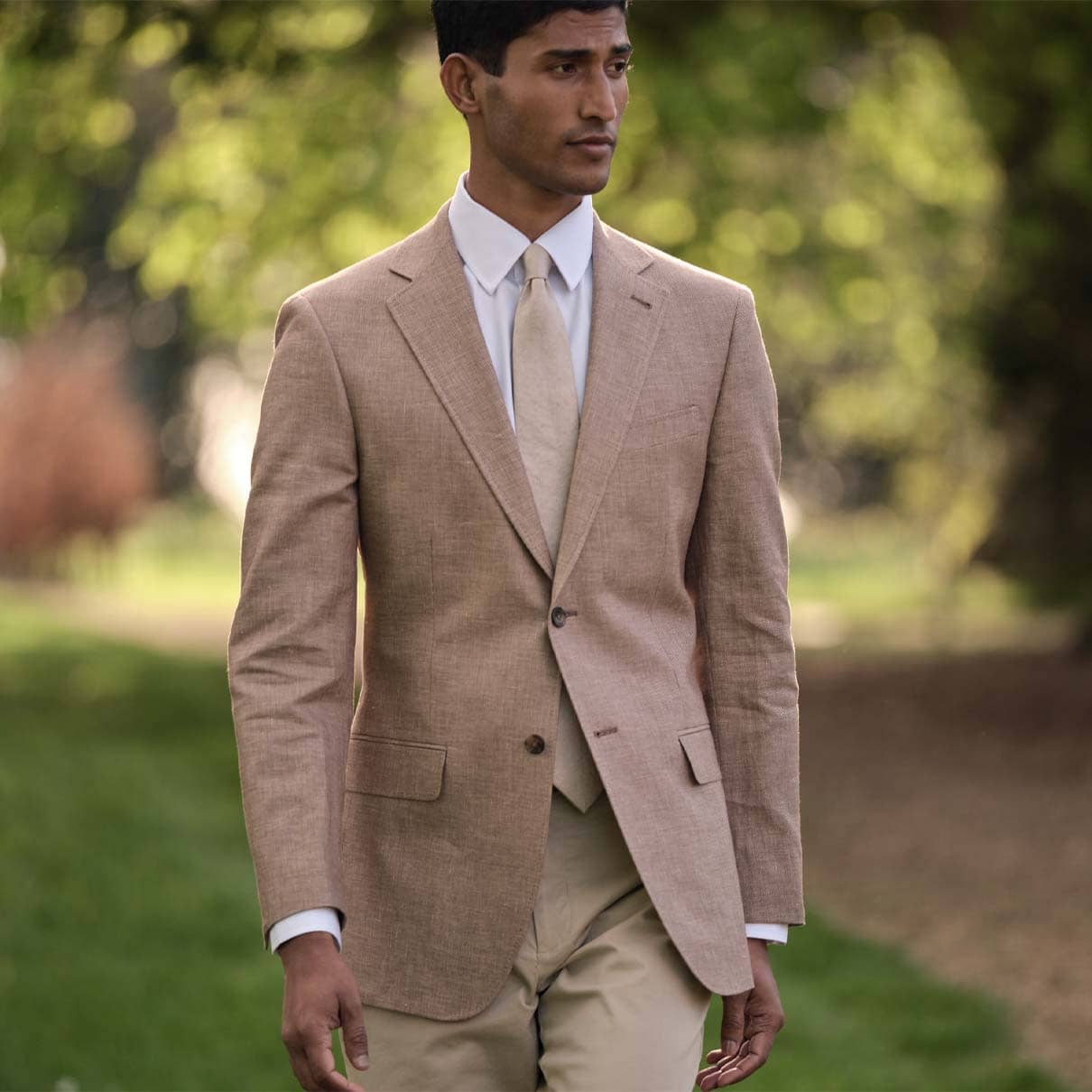 What to wear to a wedding: a guide for 