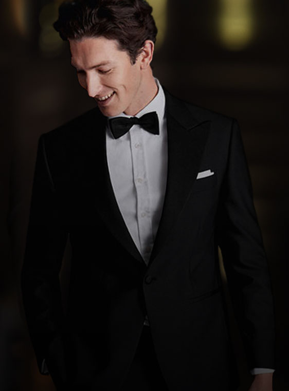 Blazer preto e branco, camiseta .com Tuxedo Clothing