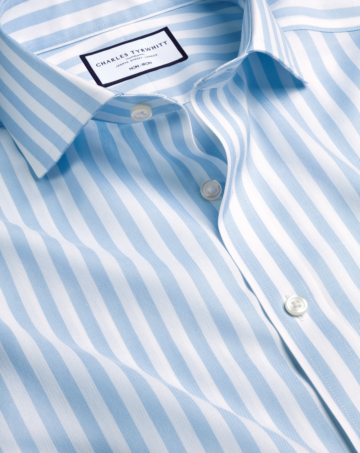 Shop Charles Tyrwhitt Men's  Cutaway Collar Non-iron Twill Wide Stripe Dress Shirt In Blue