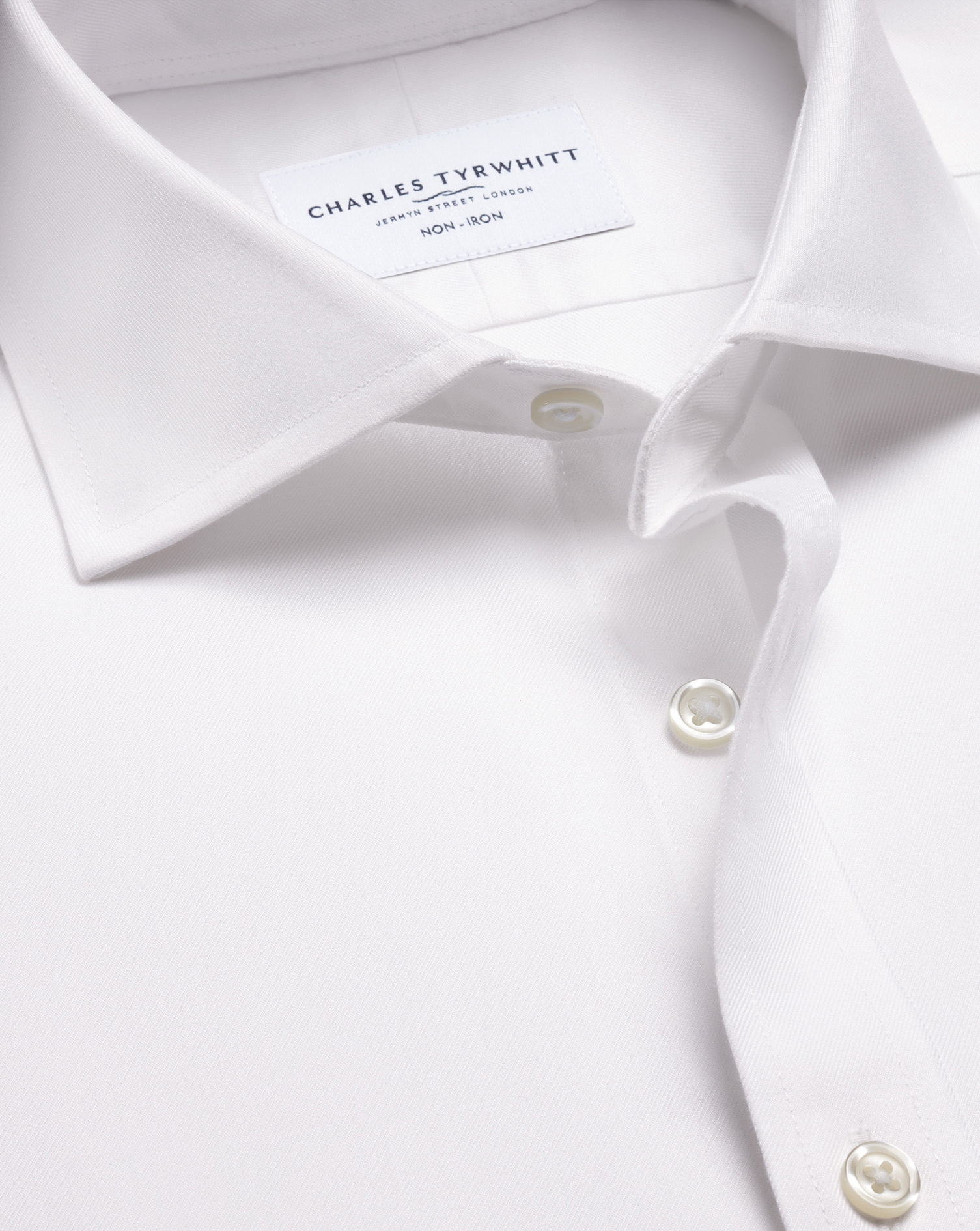 Cutaway Collar Non-Iron Twill Shirt - White | Charles Tyrwhitt  International (XBR)