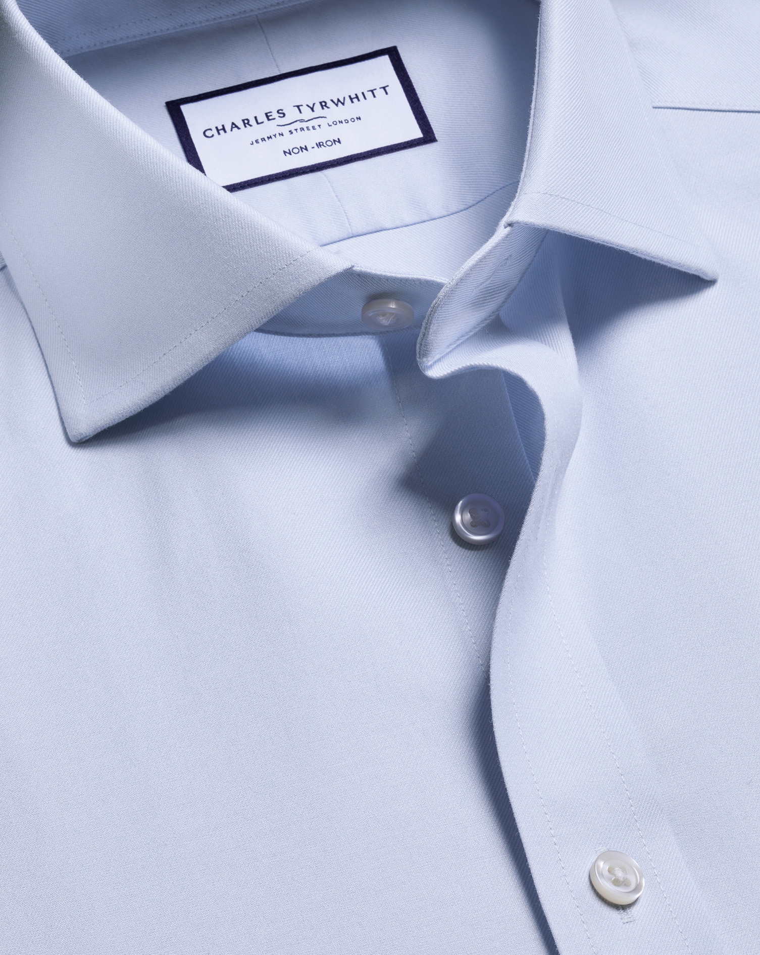 Men's Charles Tyrwhitt Non-Iron Twill Dress Shirt - Light Blue Single Cuff Size 18/37 Cotton