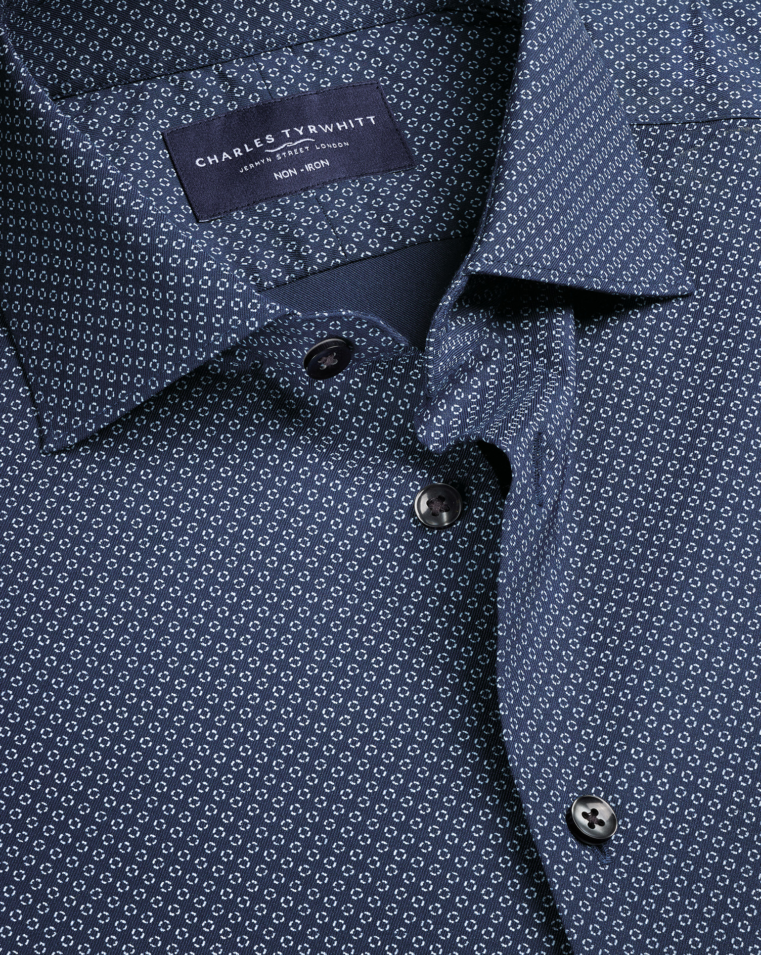 Men's Charles Tyrwhitt Non-Iron Performance Geo Print Shirt - Navy & Sky Single Cuff Blue Size 15.5/34 Cotton