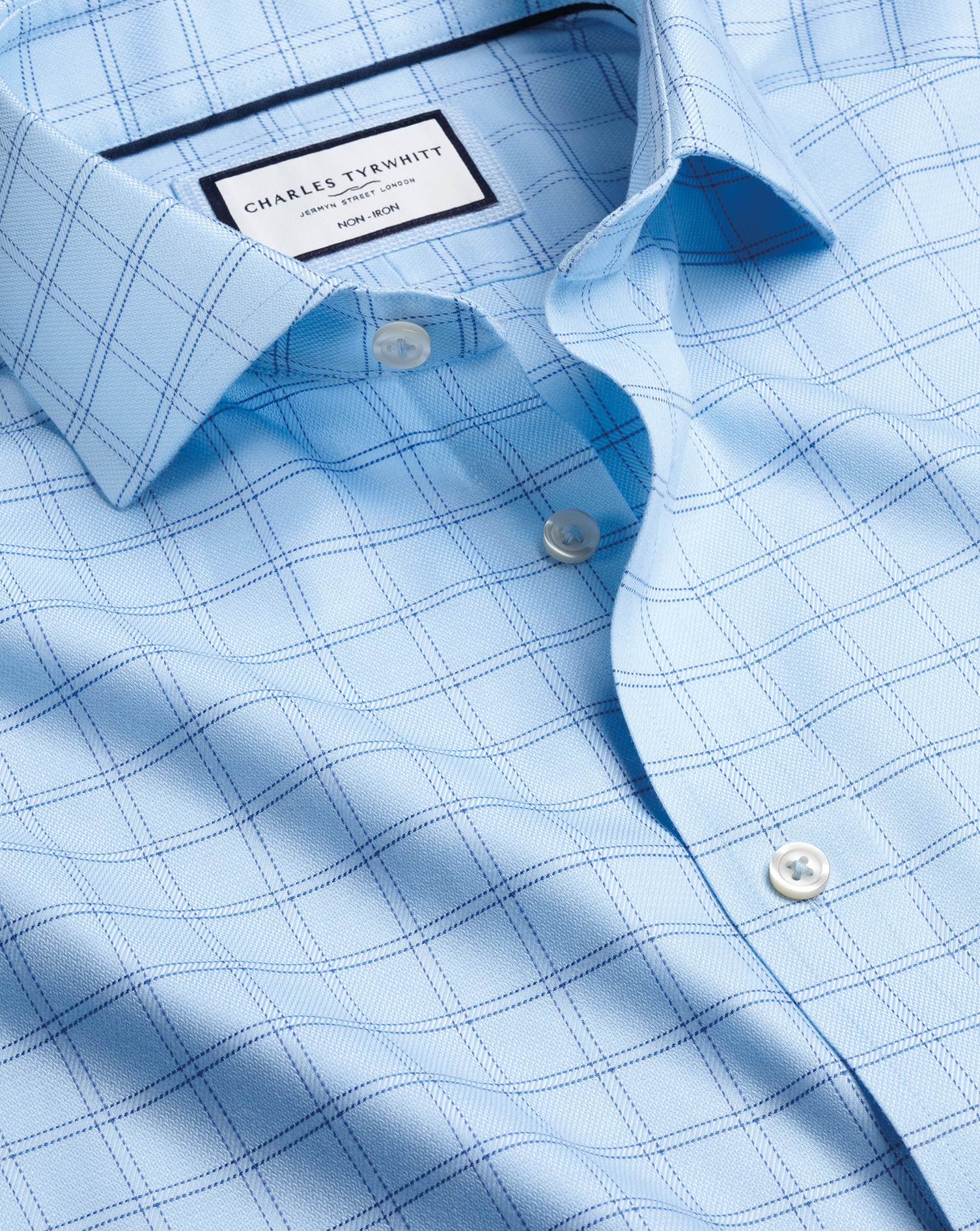 Men's Charles Tyrwhitt Cutaway Collar Non-Iron Mayfair Weave Check Dress Shirt - Sky Blue French Cuf