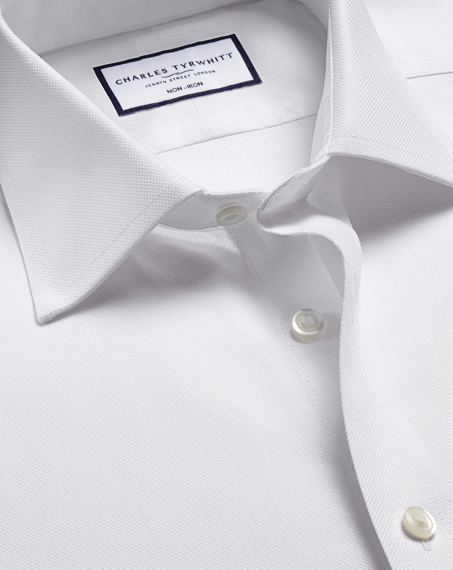 Men's Non-Iron Royal Oxford Cotton Shirt â White Double Cuff, 17/34 by Charles Tyrwhitt