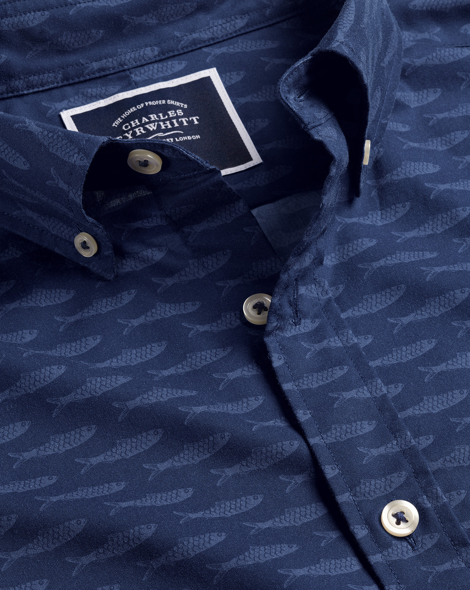 Charles Tyrwhitt Men's  Button-down Collar Non-iron Stretch Poplin Fish Print Short Sleeve Casual Shi In Blue